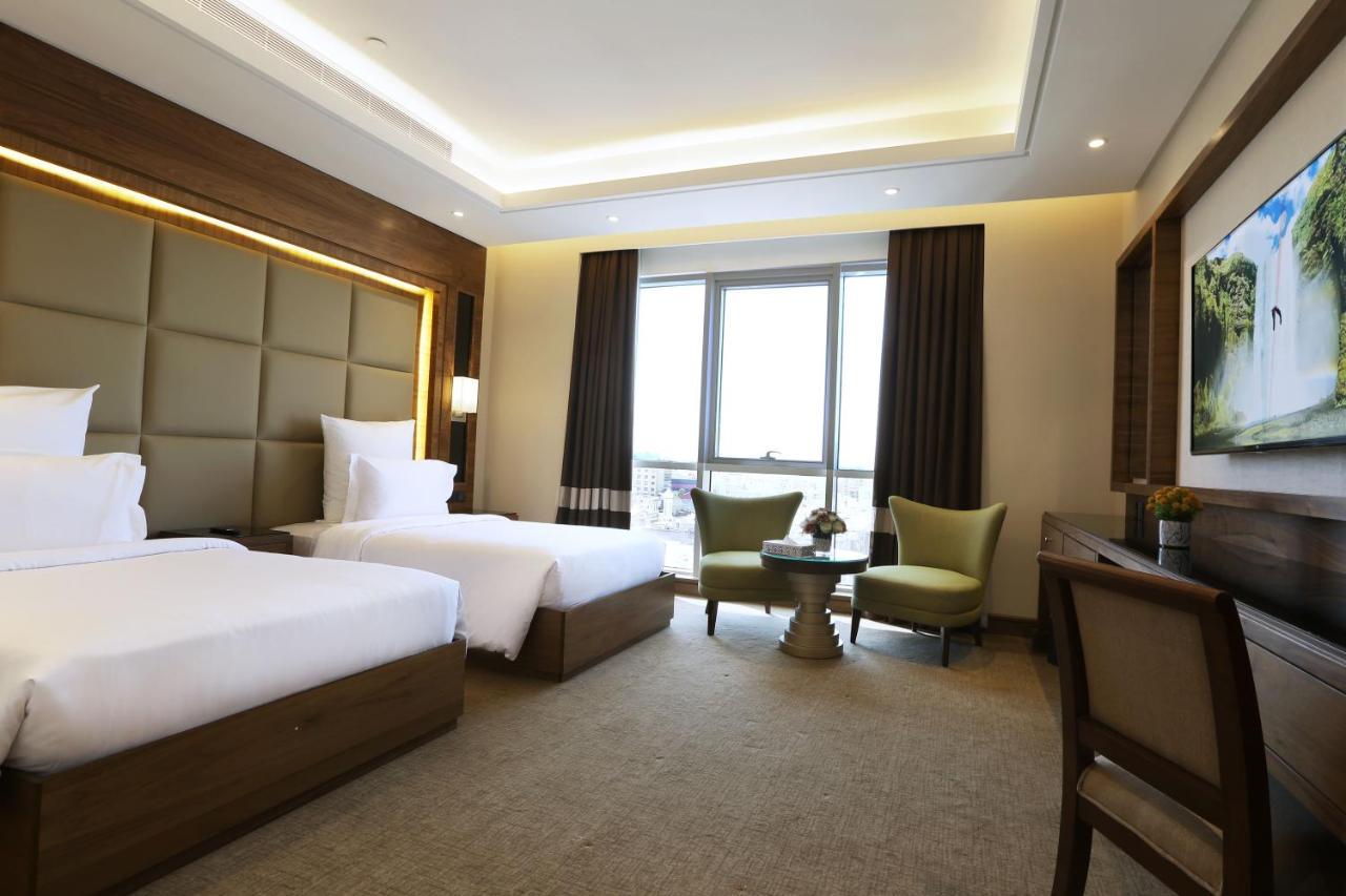 Weekend Hotel Sari Cidde Dış mekan fotoğraf